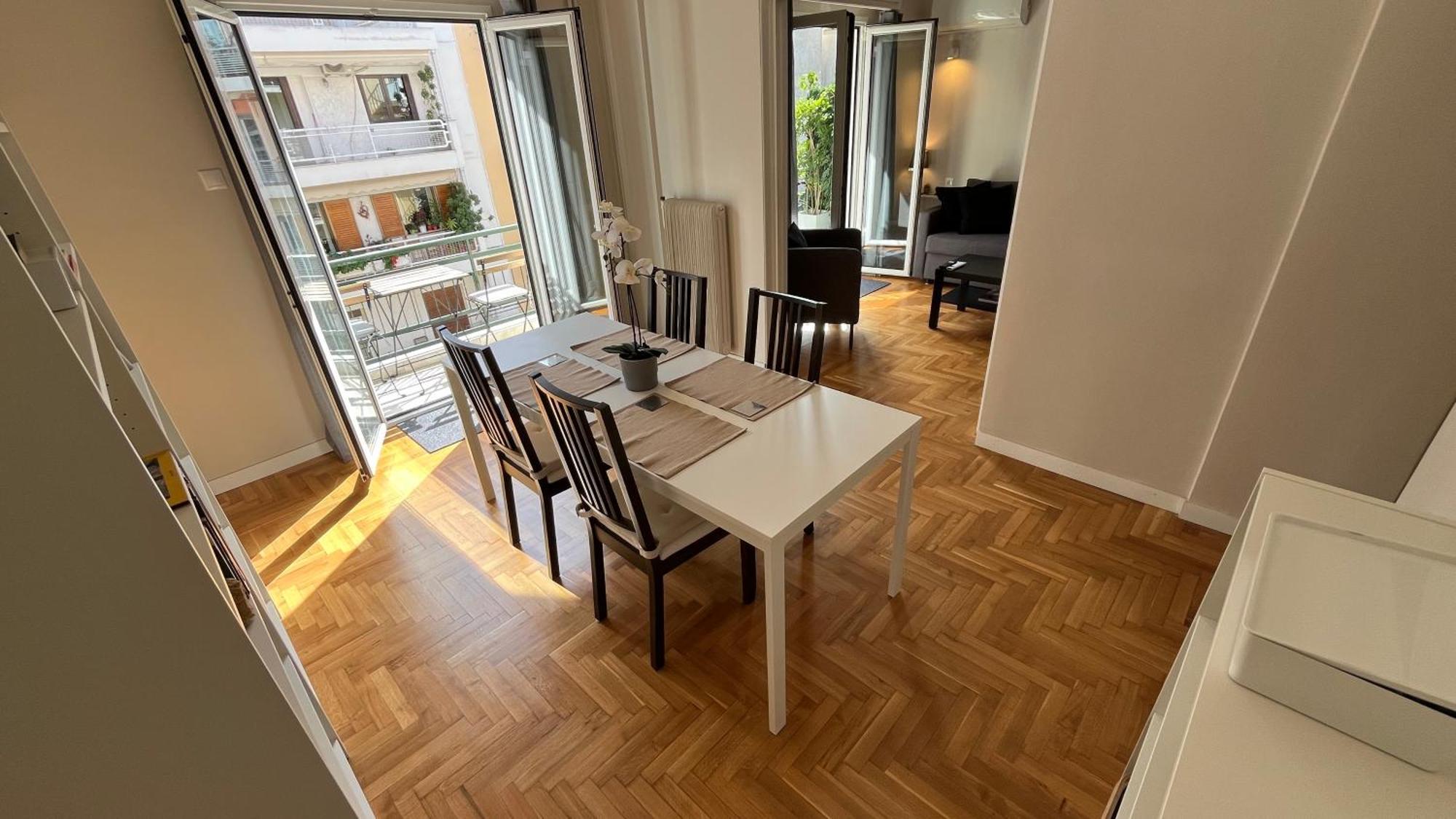 2 Newly Renovated Charming Steps From Panormou Metro Station *