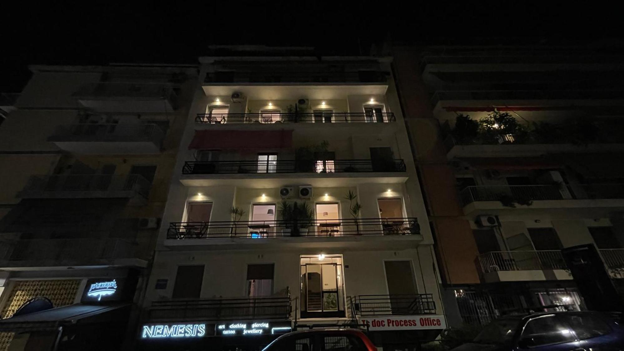 2 Newly Renovated Charming Steps From Panormou Metro Station *