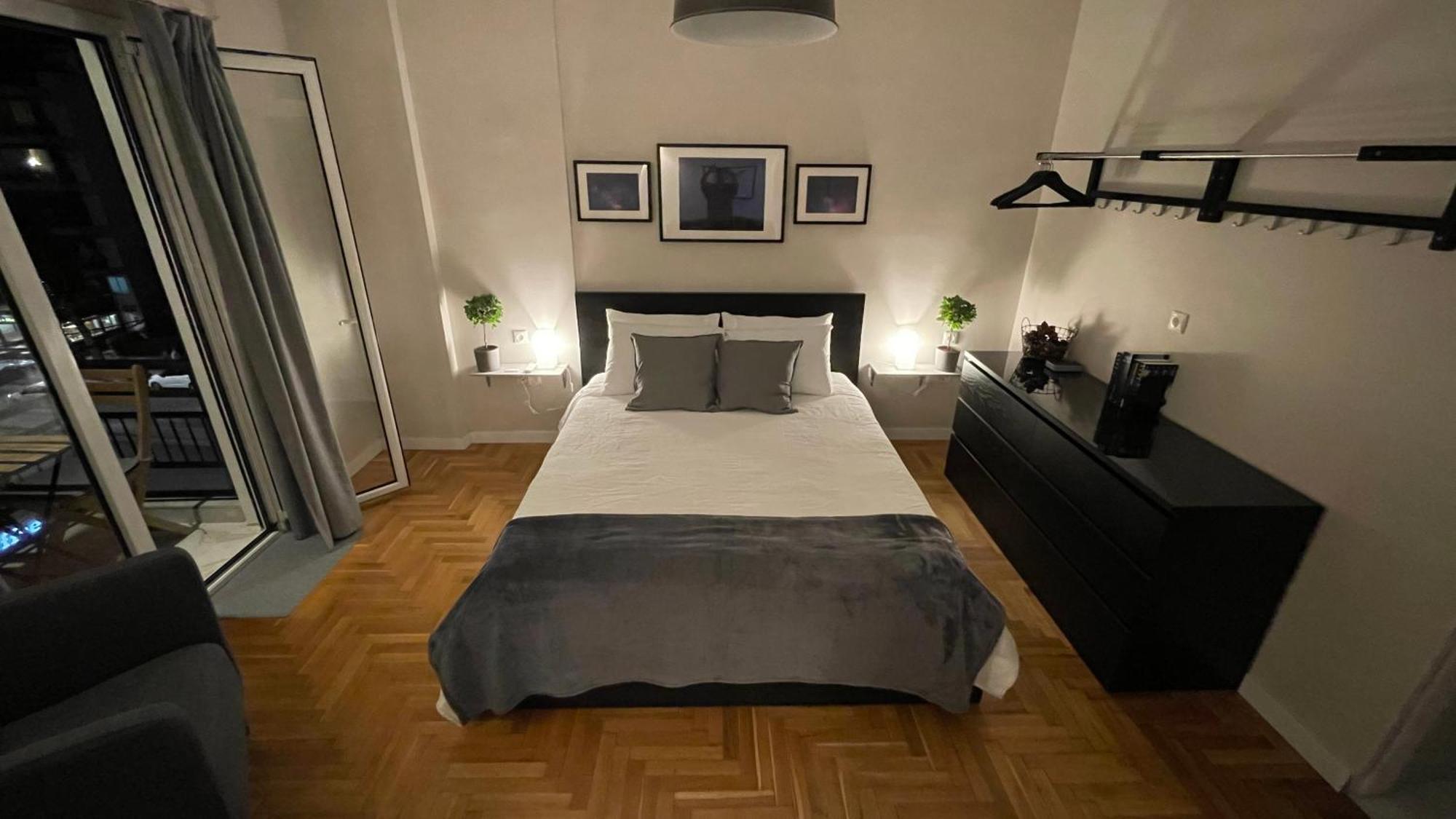 Apartment 2 Newly Renovated Charming Steps From Panormou Metro Station Athens