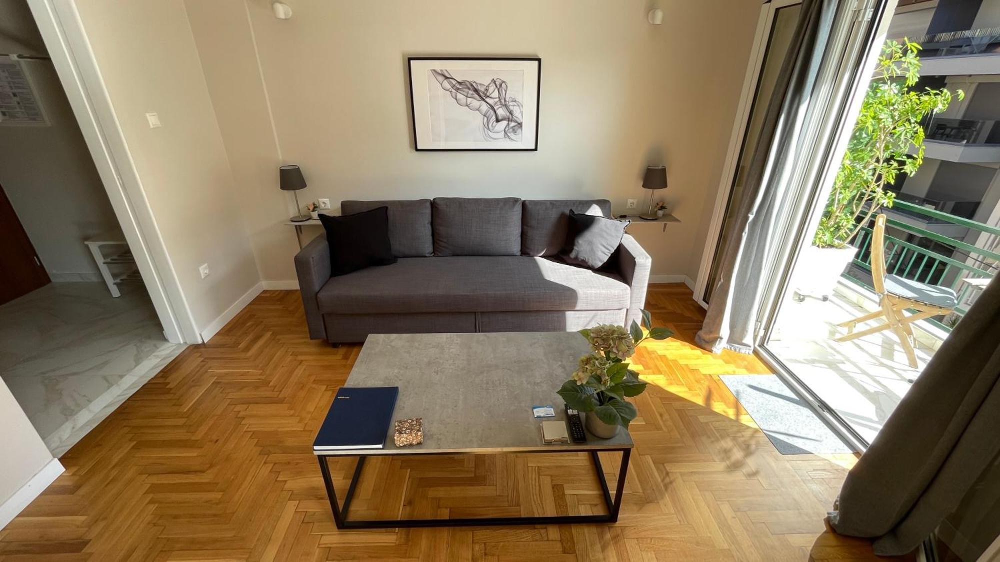 Apartment 2 Newly Renovated Charming Steps From Panormou Metro Station Athens
