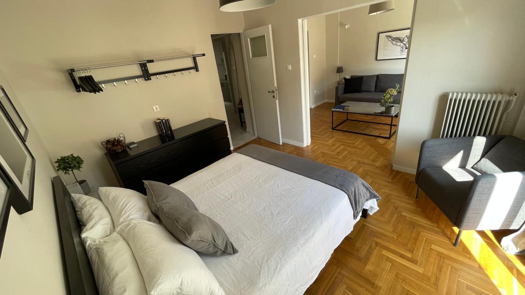 2 Newly Renovated Charming Steps From Panormou Metro Station *