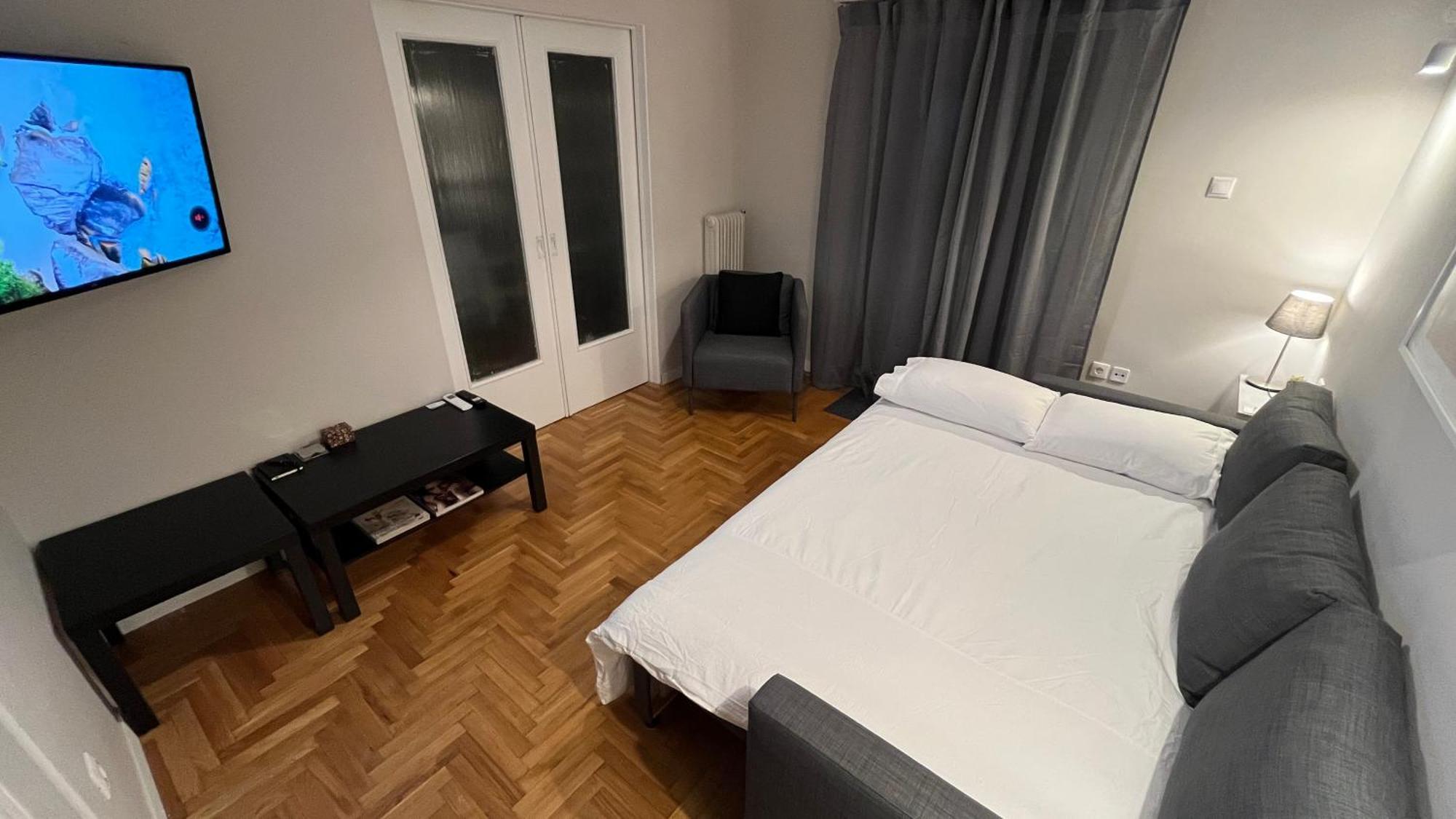 2 Newly Renovated Charming Steps From Panormou Metro Station Apartment