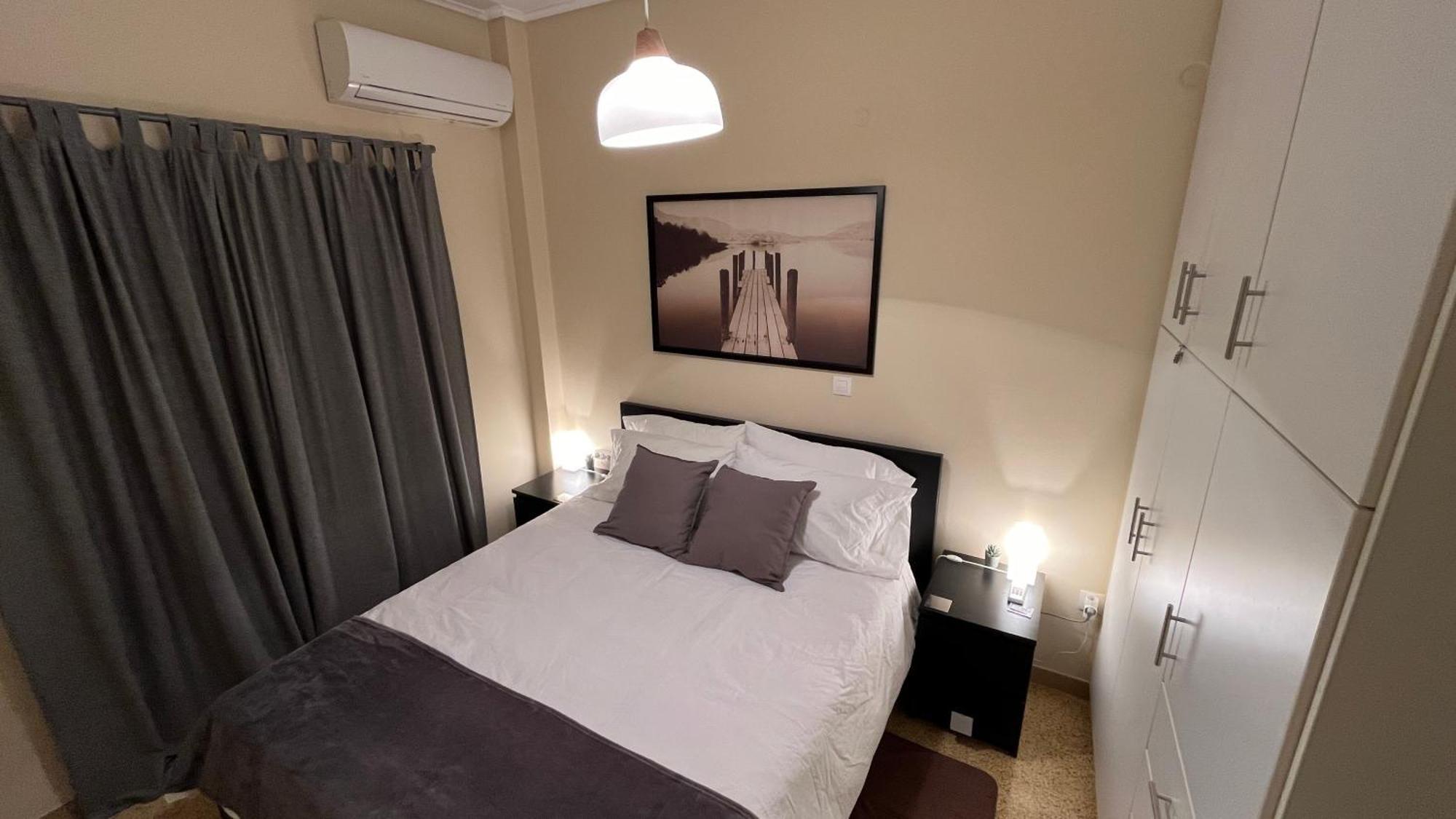 Apartment 2 Newly Renovated Charming Steps From Panormou Metro Station