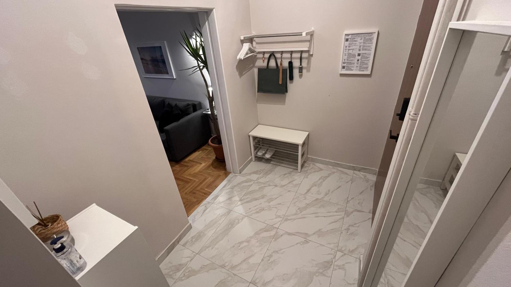 Apartment 2 Newly Renovated Charming Steps From Panormou Metro Station *