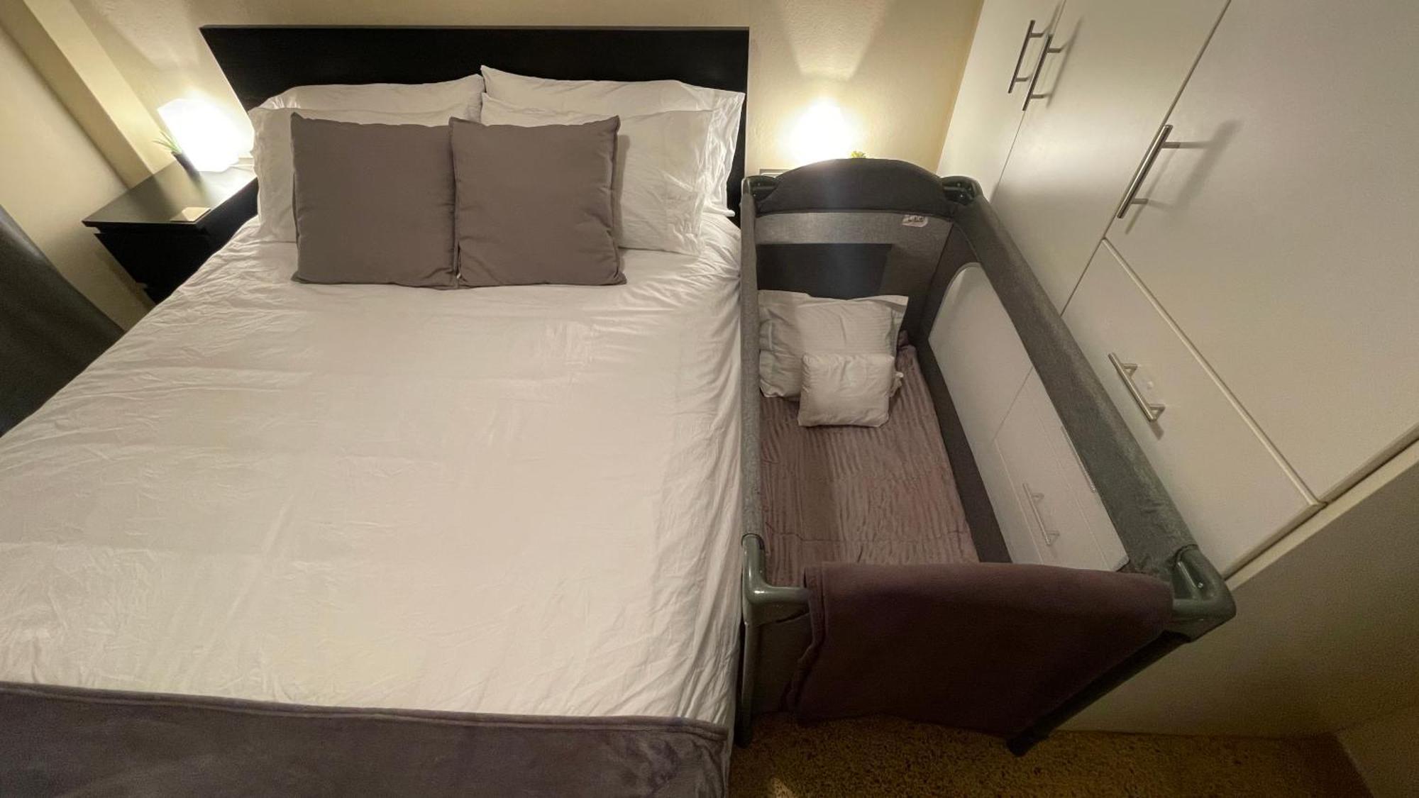 2 Newly Renovated Charming Steps From Panormou Metro Station Athens