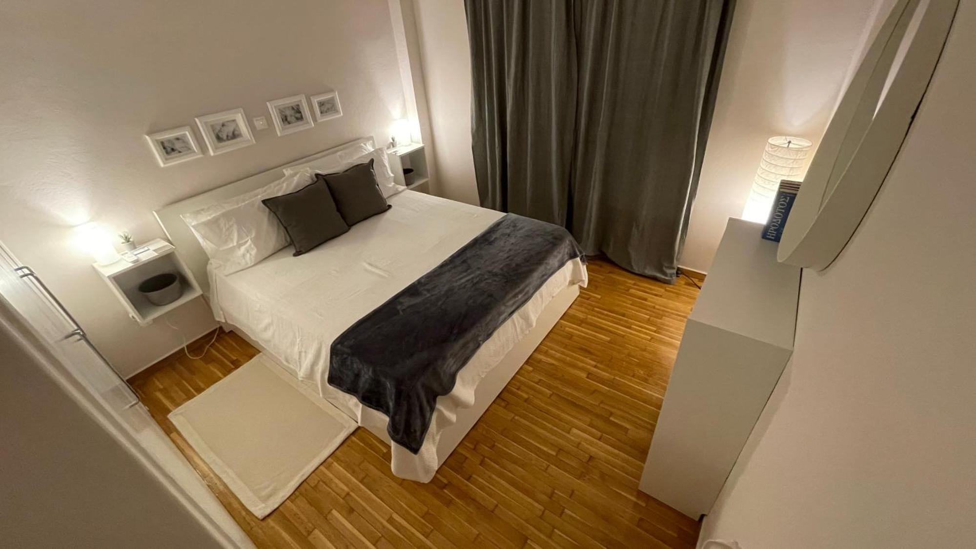 2 Newly Renovated Charming Steps From Panormou Metro Station Apartment Athens