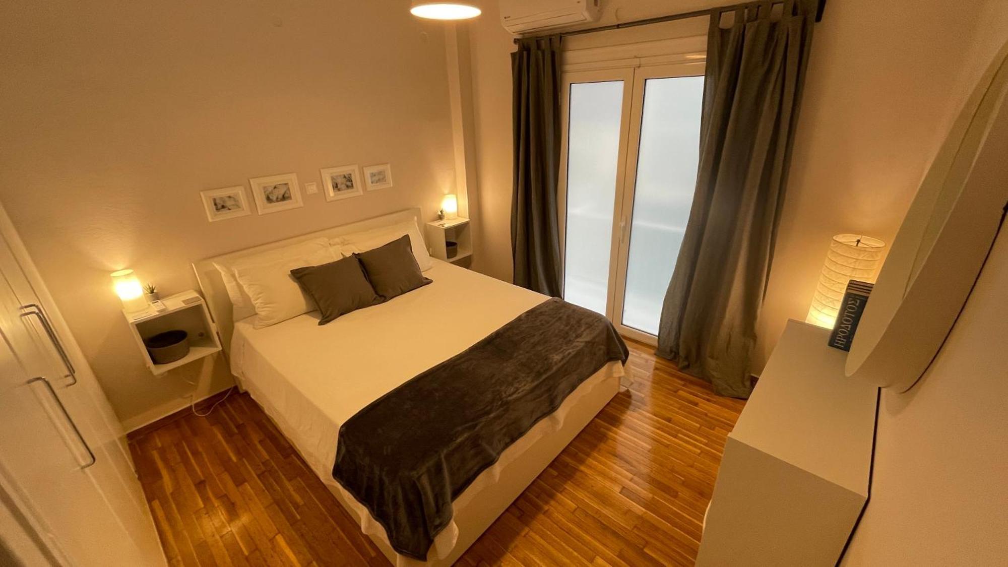 Apartment 2 Newly Renovated Charming Steps From Panormou Metro Station Athens
